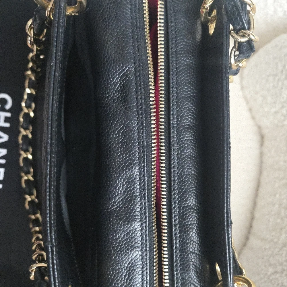 Chanel Vintage Caviar Petite Timeless Shopper Tote – Black